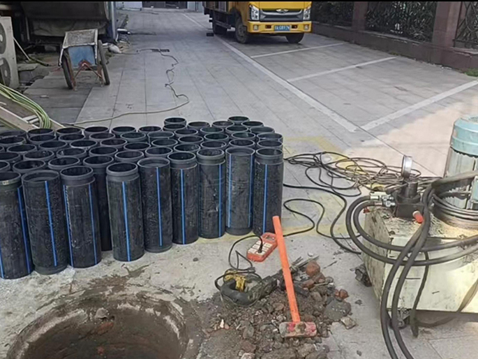 沾益PE置换管厂家 DN315置换管 非开挖管短管置换